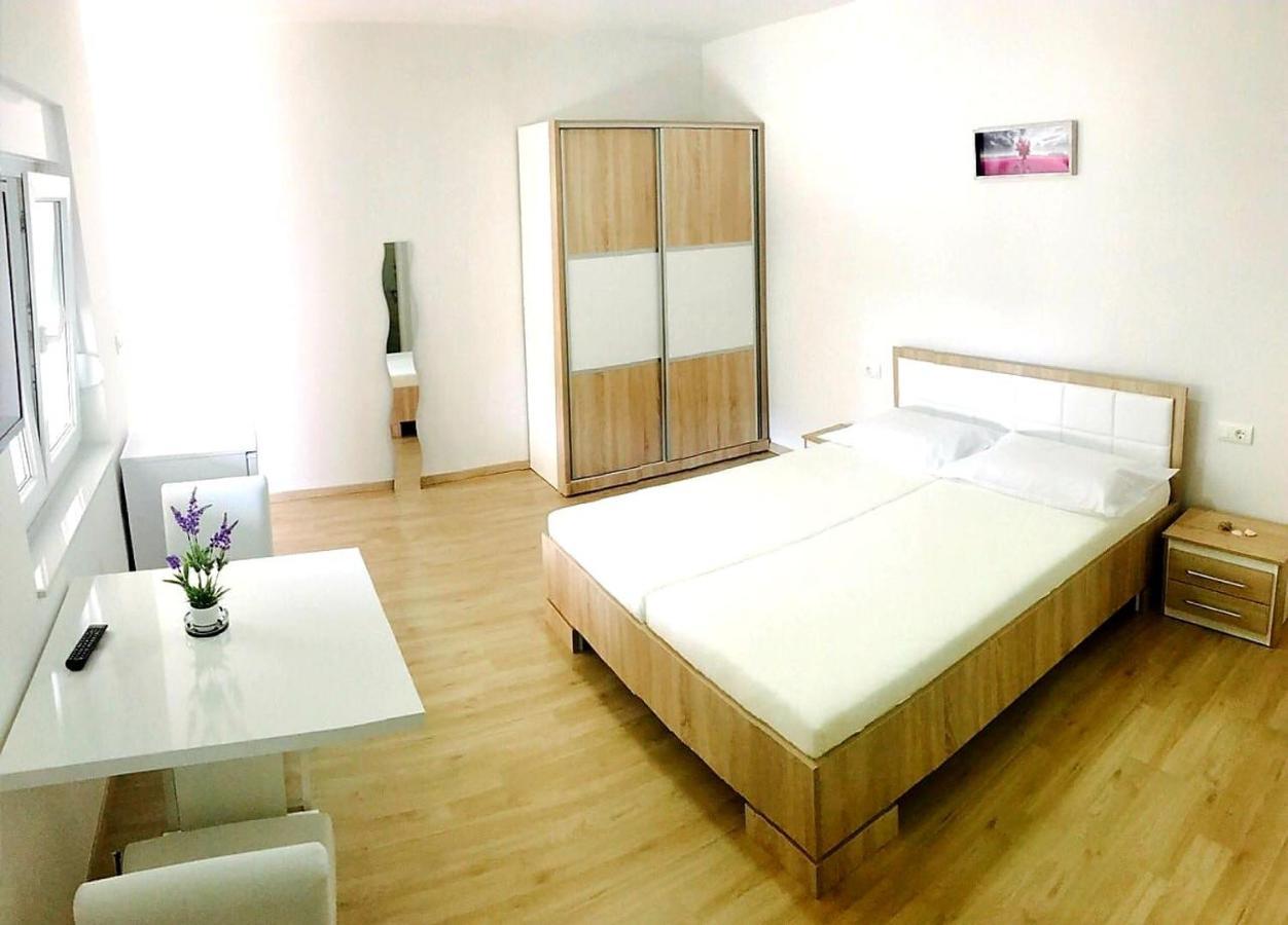 Apartmani Maki Omiš Eksteriør billede